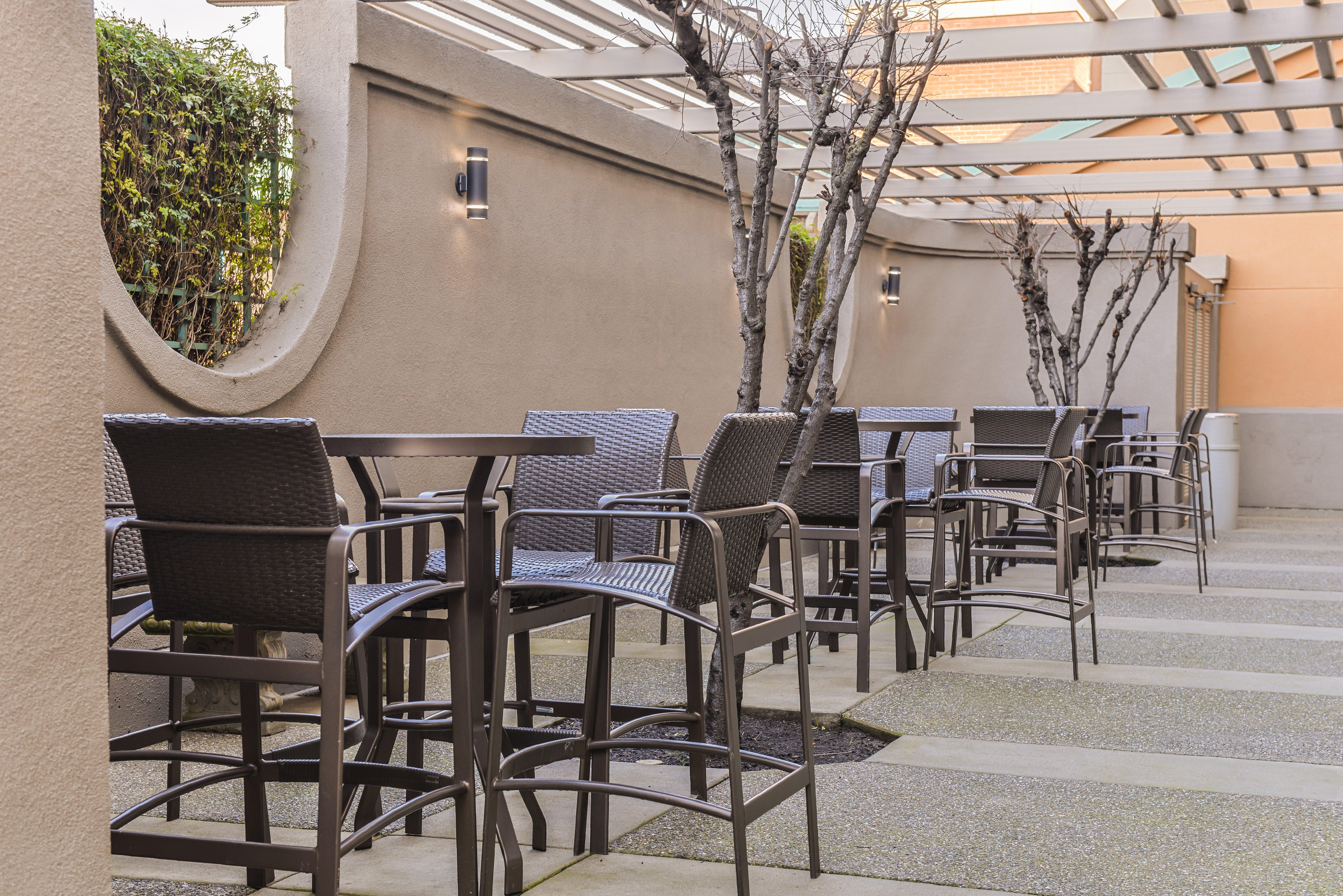Holiday Inn Express & Suites Elk Grove Central - Hwy 99 By Ihg Bagian luar foto