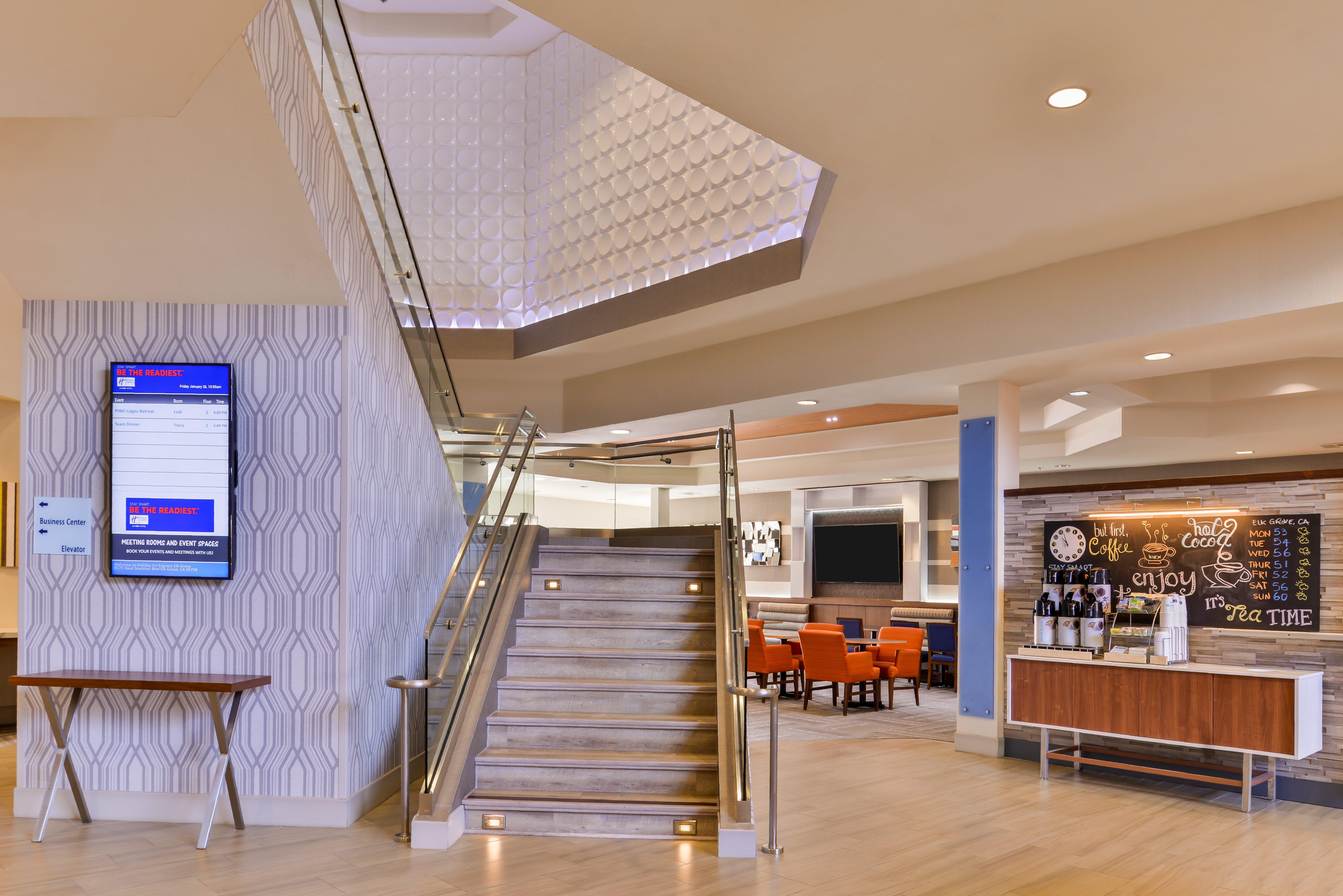 Holiday Inn Express & Suites Elk Grove Central - Hwy 99 By Ihg Bagian luar foto