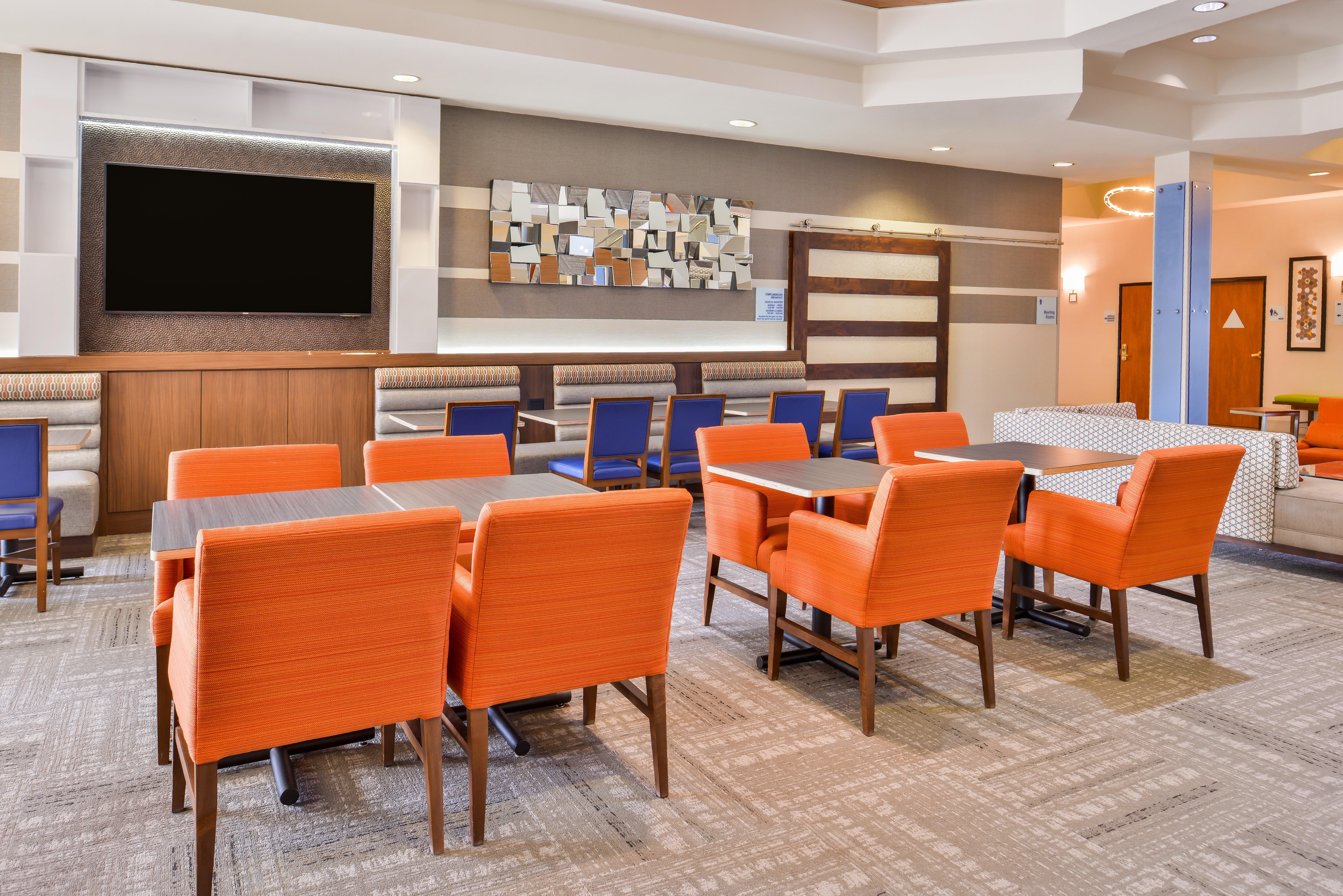 Holiday Inn Express & Suites Elk Grove Central - Hwy 99 By Ihg Bagian luar foto