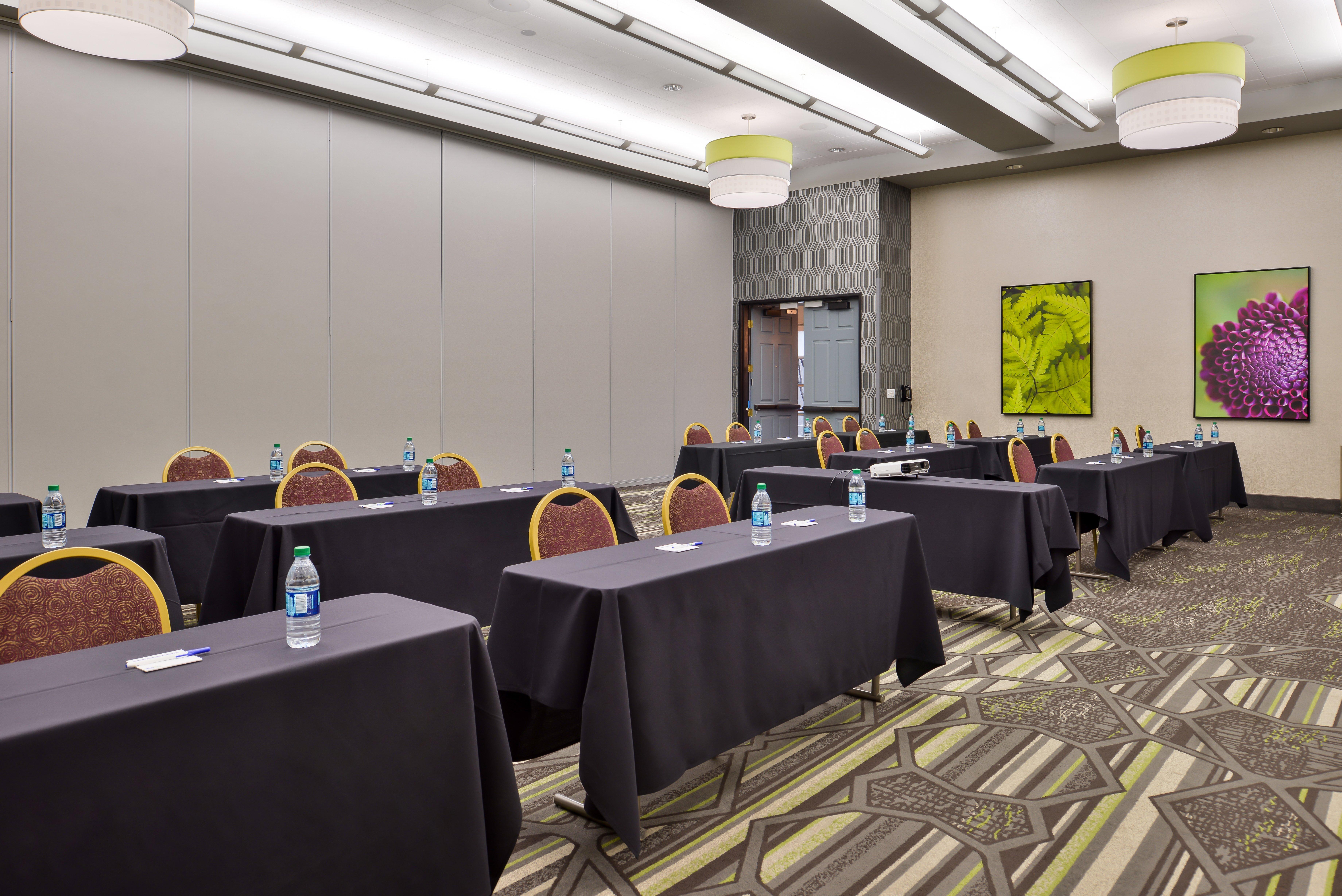 Holiday Inn Express & Suites Elk Grove Central - Hwy 99 By Ihg Bagian luar foto