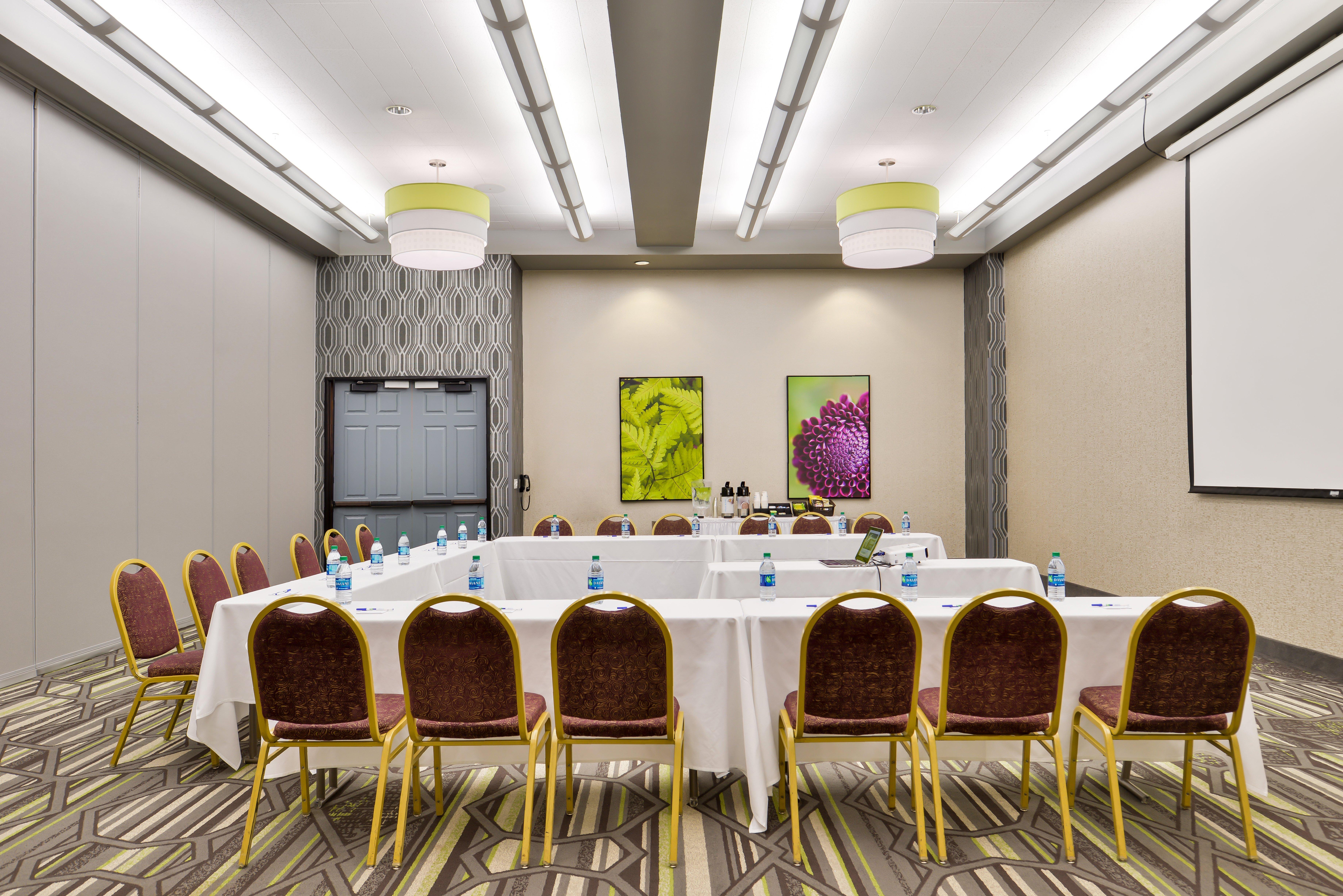 Holiday Inn Express & Suites Elk Grove Central - Hwy 99 By Ihg Bagian luar foto