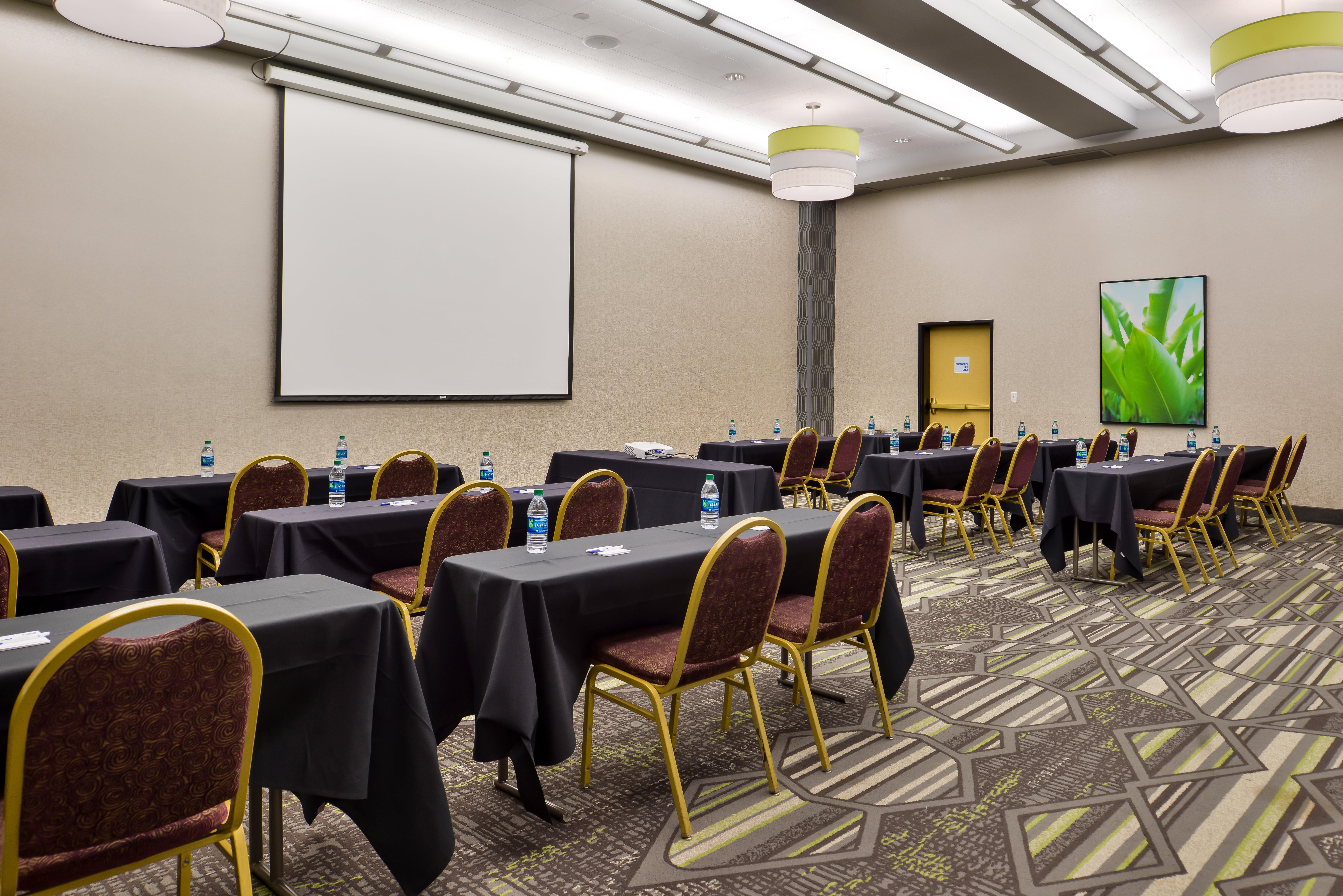 Holiday Inn Express & Suites Elk Grove Central - Hwy 99 By Ihg Bagian luar foto