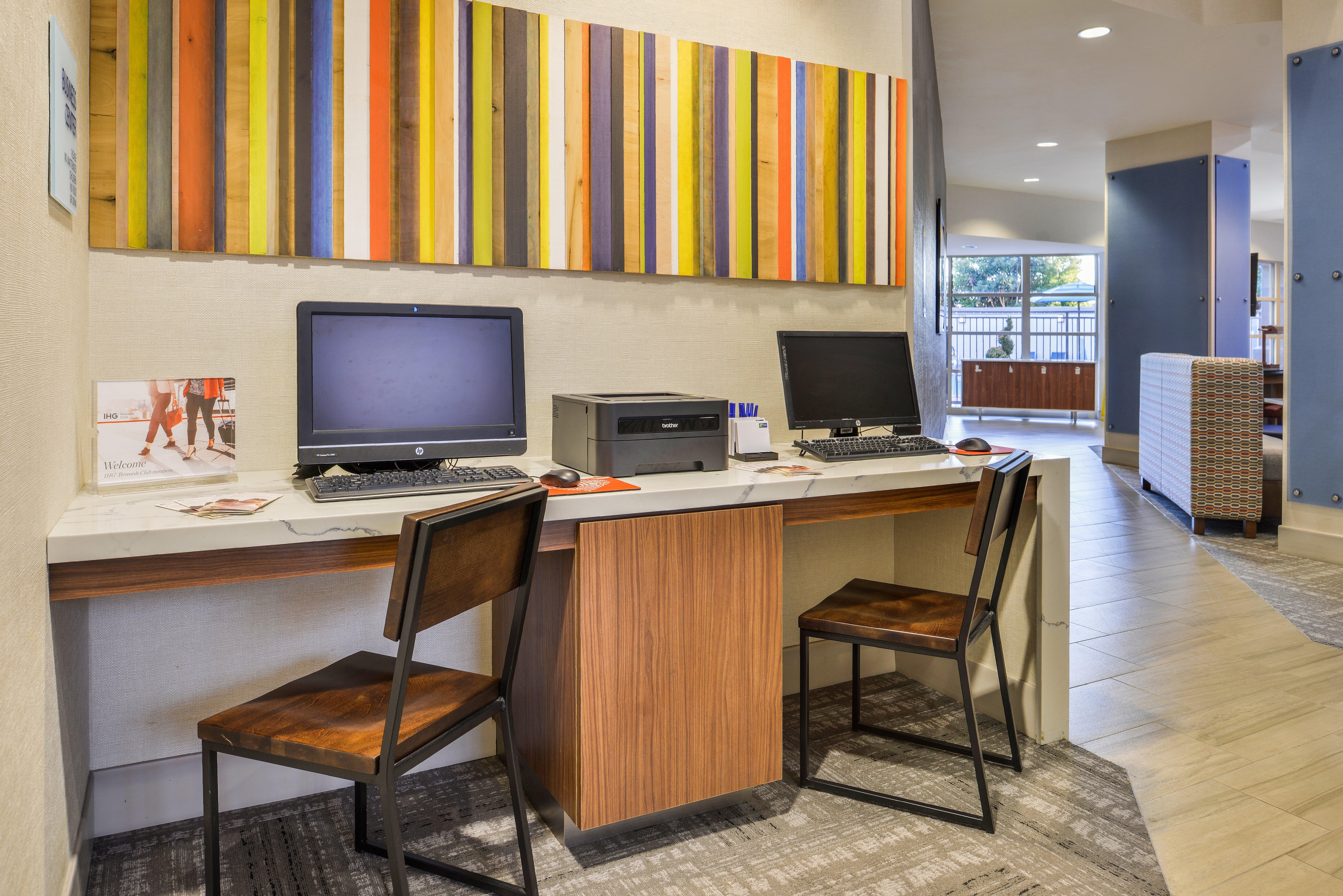 Holiday Inn Express & Suites Elk Grove Central - Hwy 99 By Ihg Bagian luar foto