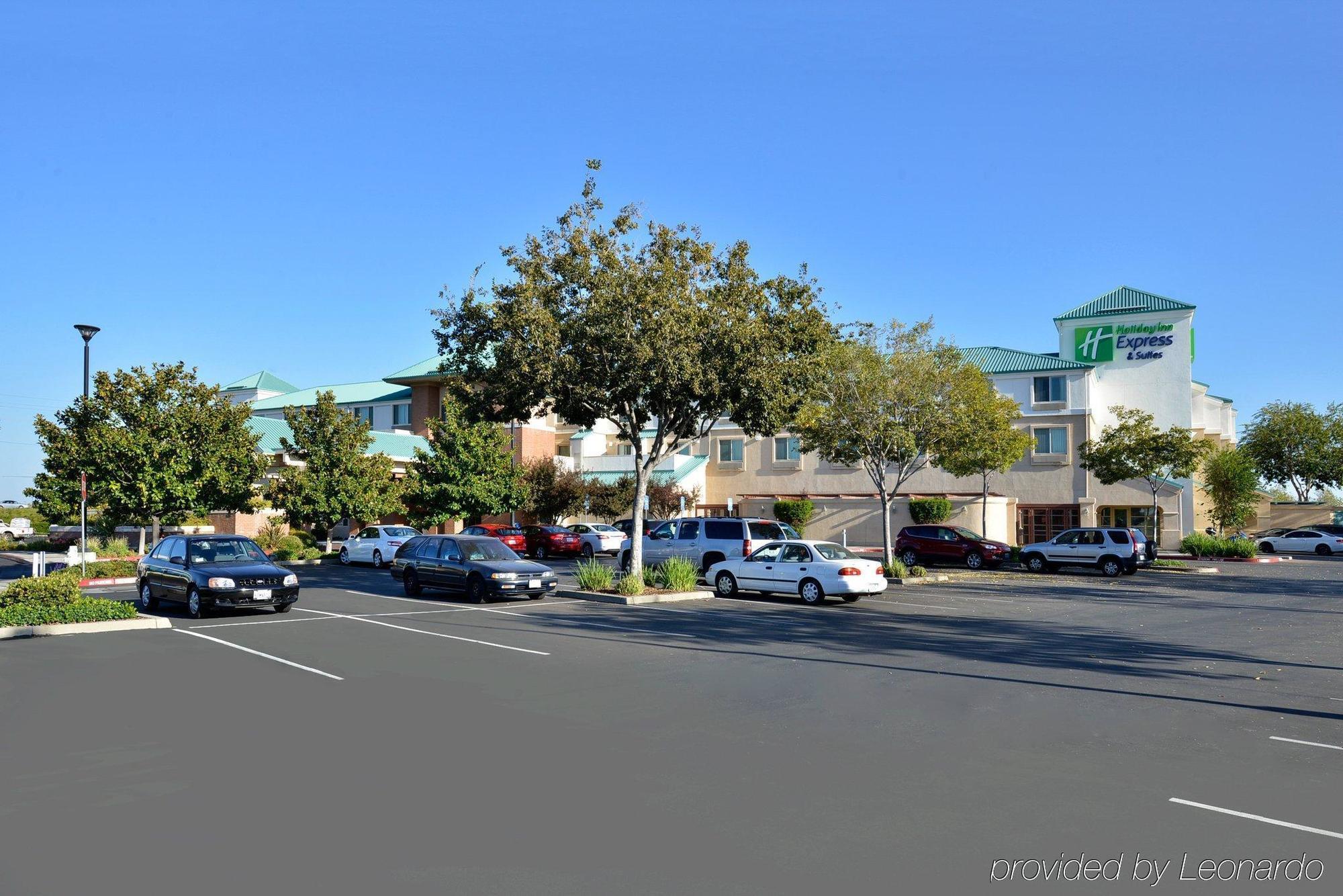 Holiday Inn Express & Suites Elk Grove Central - Hwy 99 By Ihg Bagian luar foto