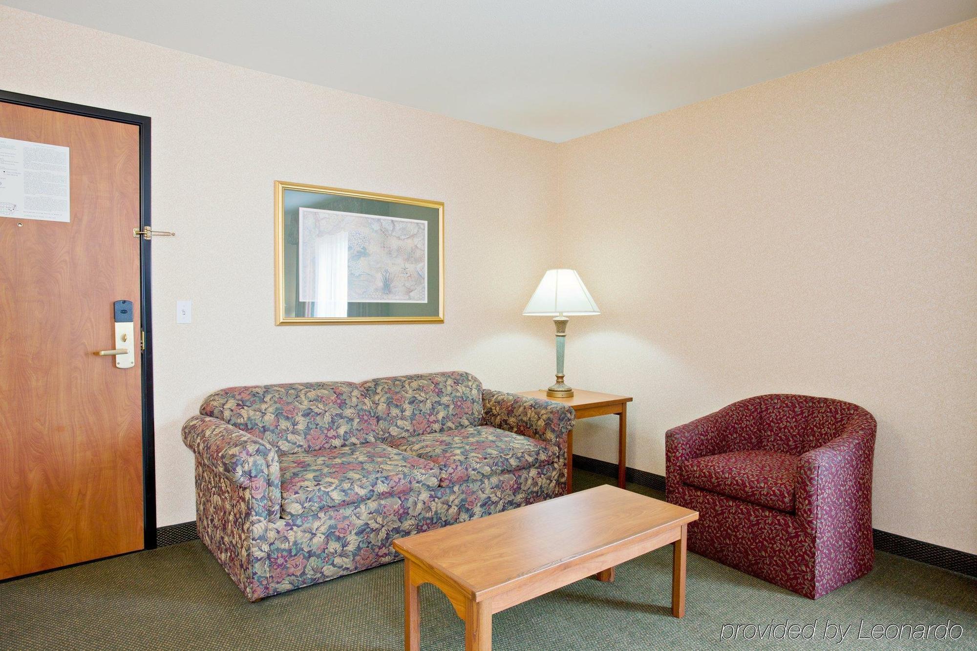 Holiday Inn Express & Suites Elk Grove Central - Hwy 99 By Ihg Bagian luar foto